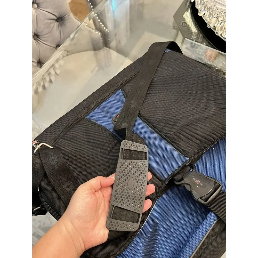Wenger Swiss Gear Computer Laptop Tablet Carrying Black Briefcase Travel Bag 16